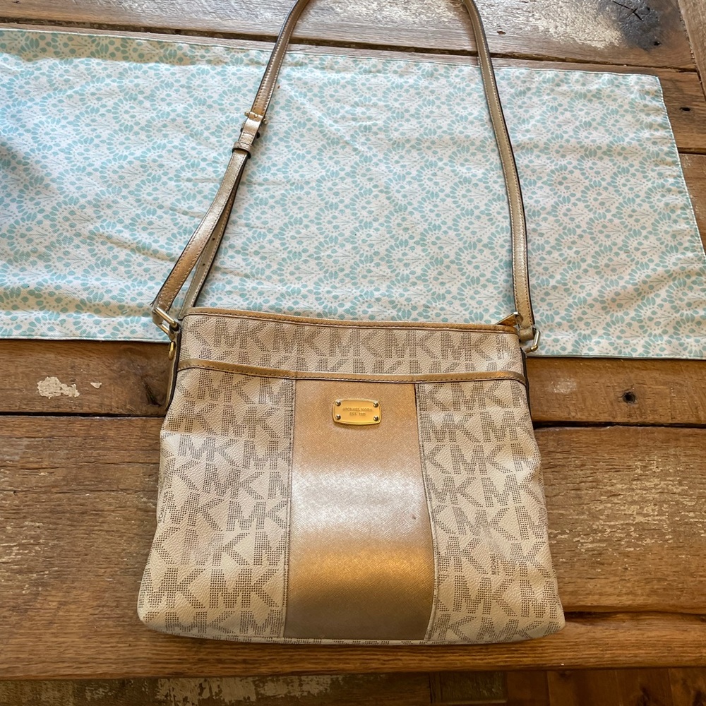 Michael Kors crossbody purse
